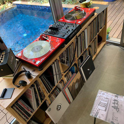 WAXOUT - Arjun Vagale (boxout.fm x Unmute) {Record Store Day 2019}