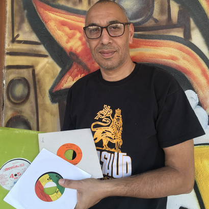 WAXOUT - Rootikal Vibes Hi Fi